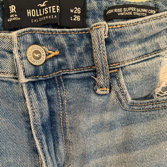 Ripped Jeans - Picture 2 of 3